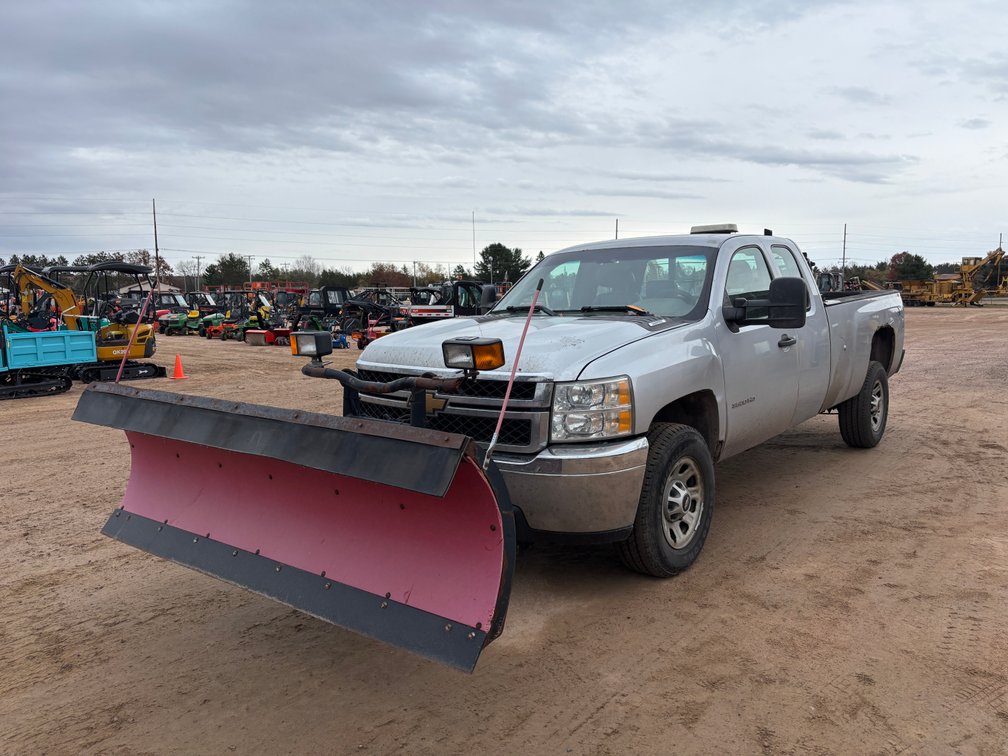 2013 Chevrolet 3500HD Truck with Plow (Has WI Title)