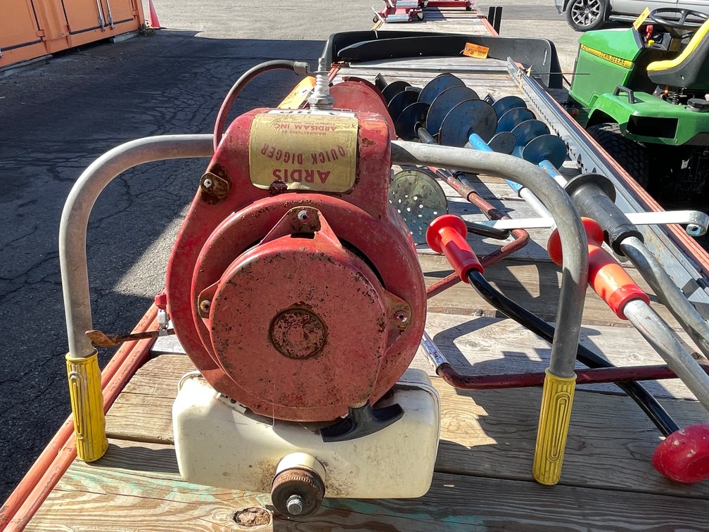(5) Ice Fishing Augers (04)