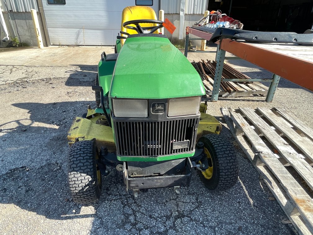 John Deere 425 Lawn Mower (03)