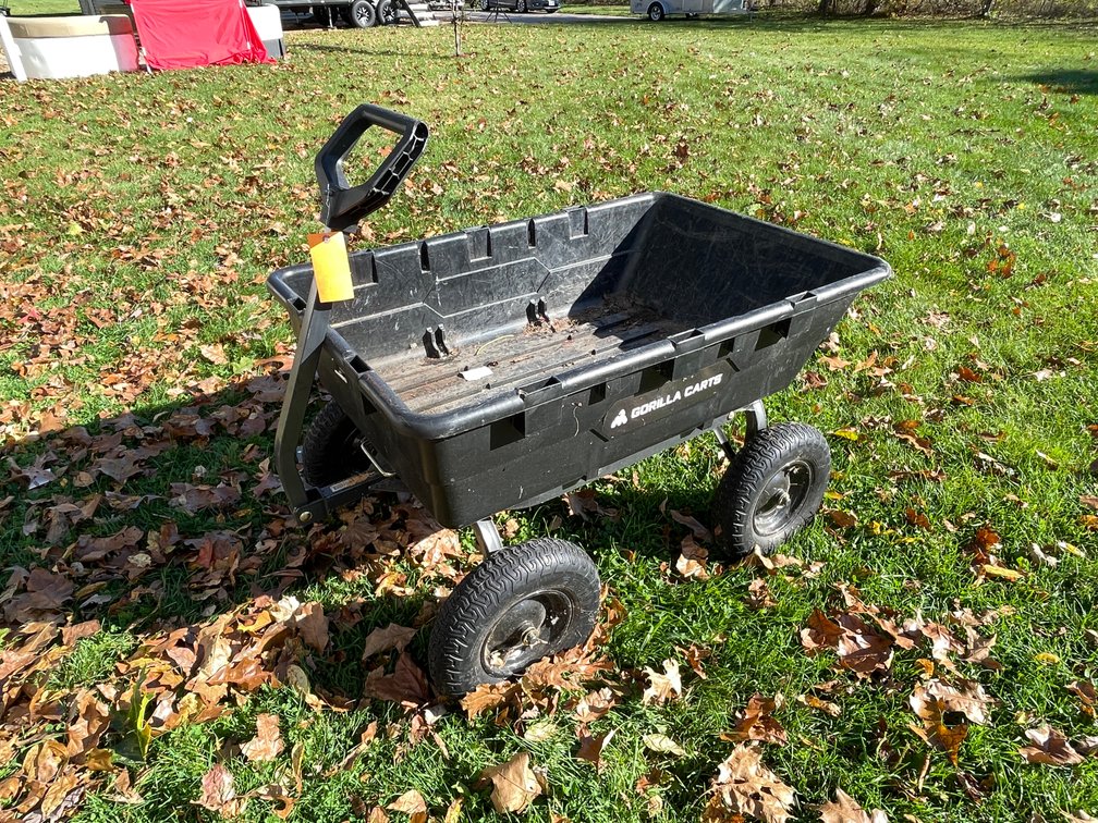 Gorilla Carts Poly Yard Dumping Cart