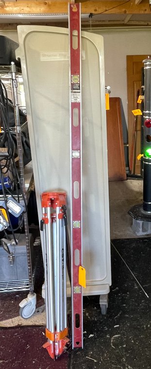 MD 600 Aluminum Bubble Level  and CST Level Laser Tripod
