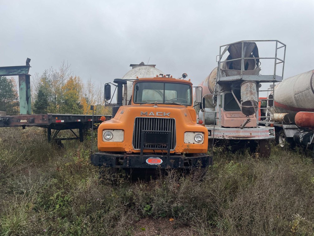1973 Mack Rear Discharge Concrete Mixer (Has MI Title)