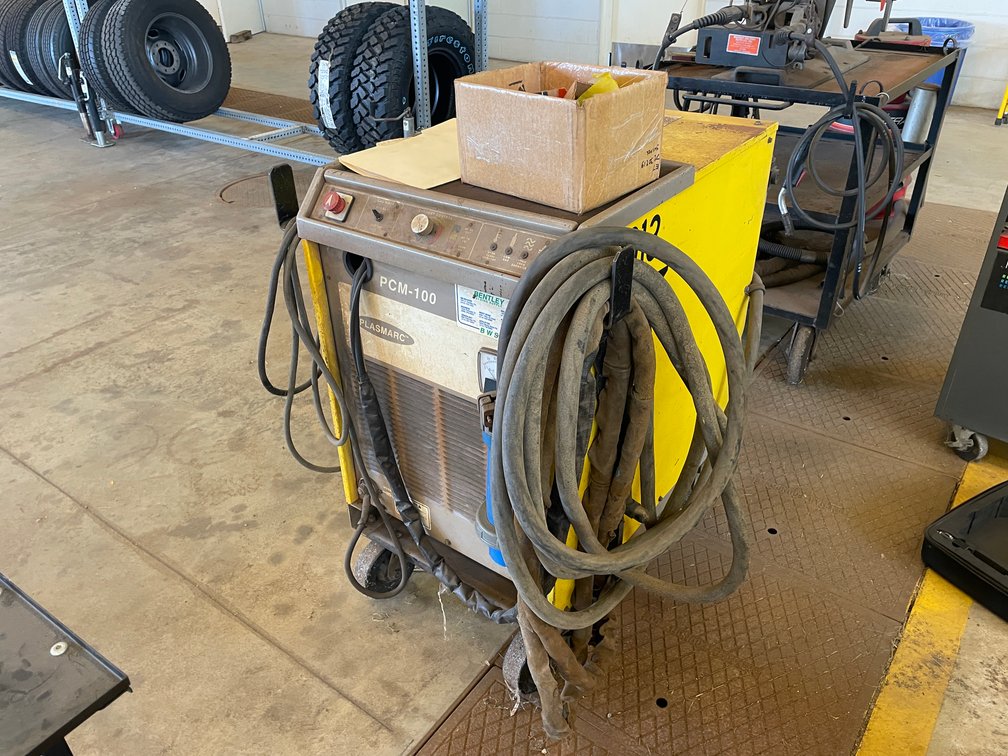 1995 Esab PCM-100 Plasma Cutter