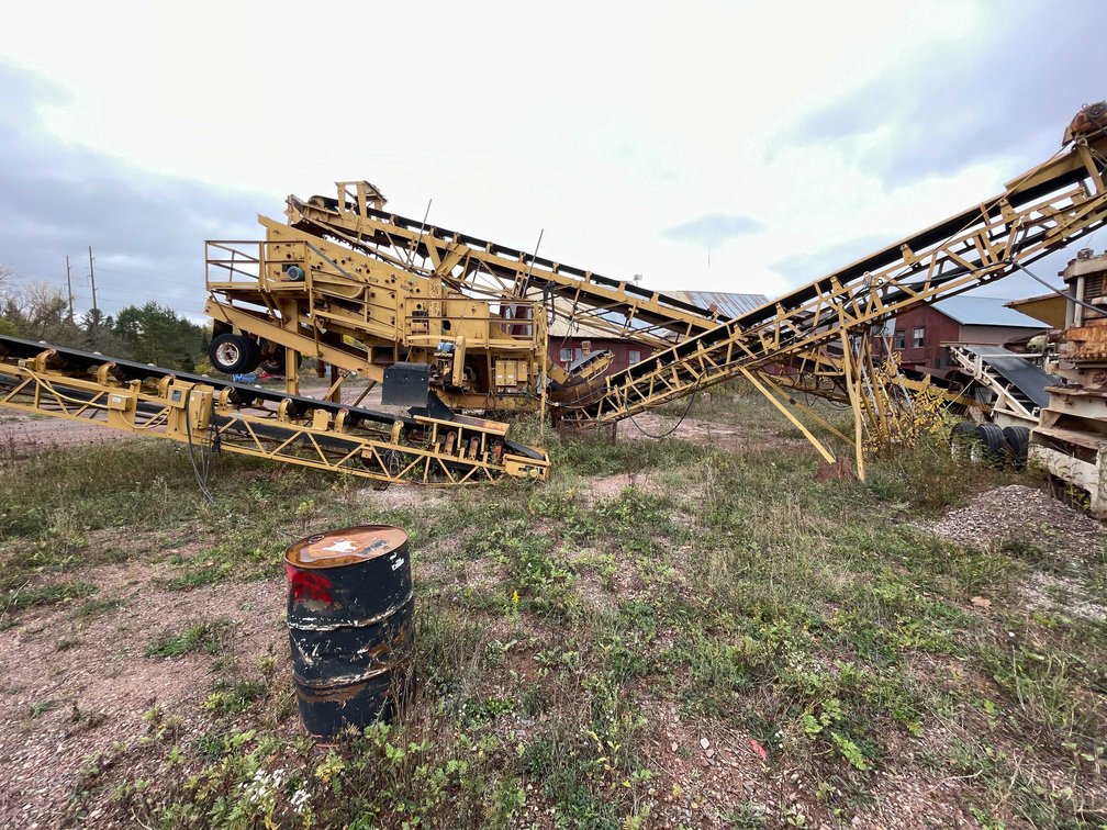 Allis-Chalmers Vibrating Screen Plant