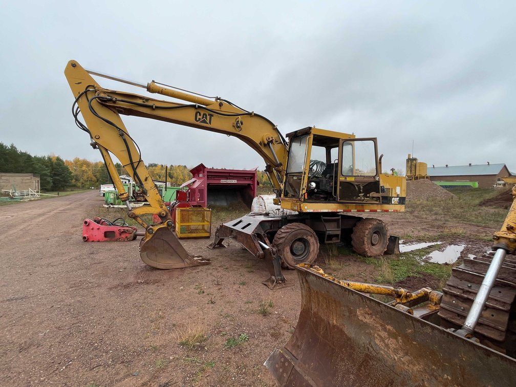 1991 CAT 214BFT Wheeled Excavator
