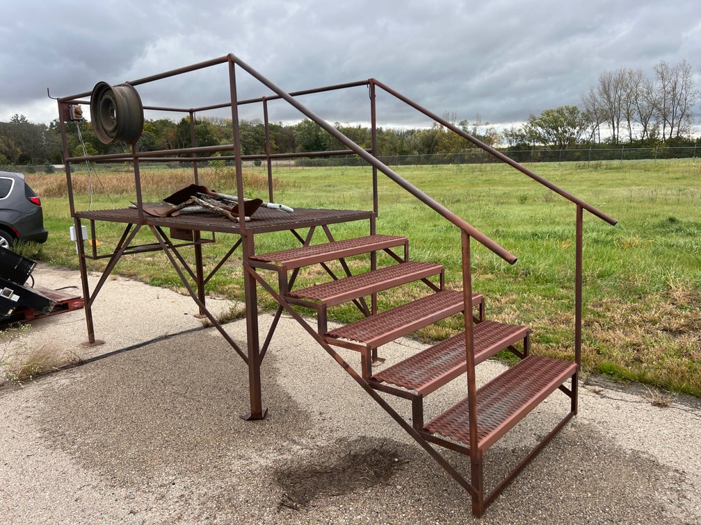Steel Elevated Work Platform with Stairs