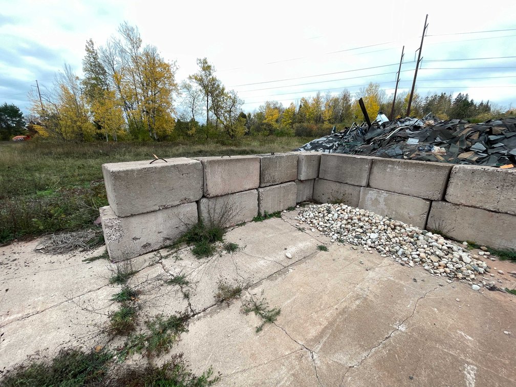 (10) Concrete Blocks