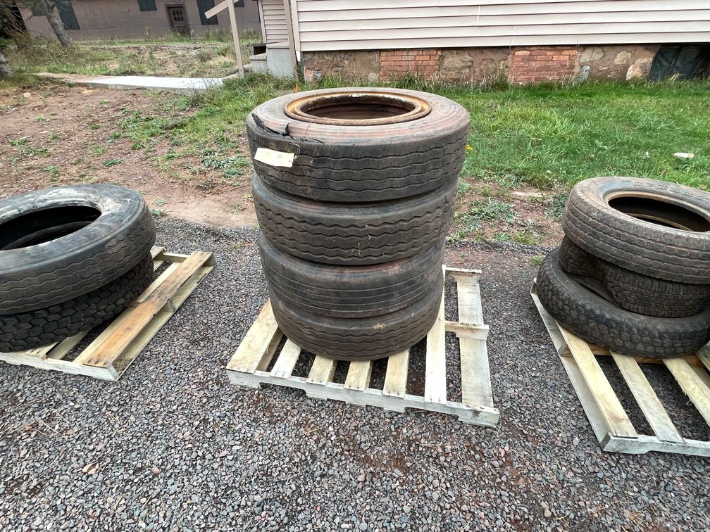 (4) Tires
