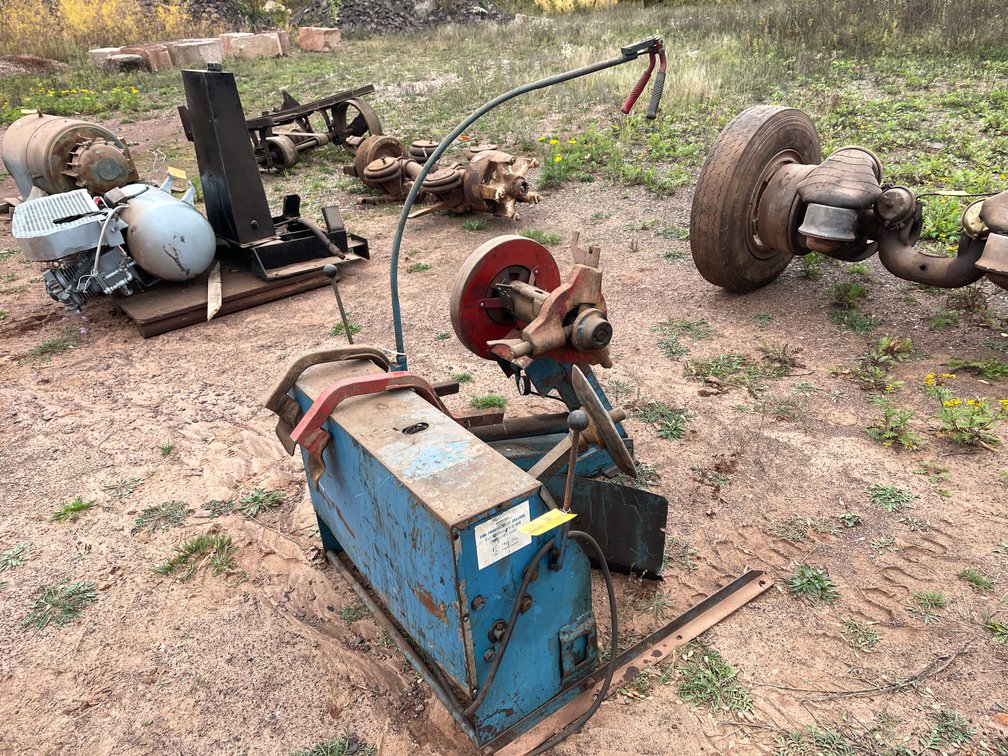 Semi Tire Machine