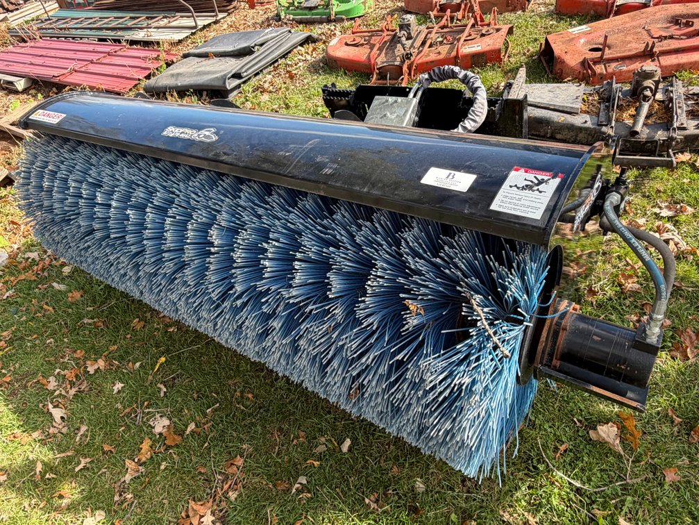 Skid Pro Skid Loader QT Hydraulic Sweeper
