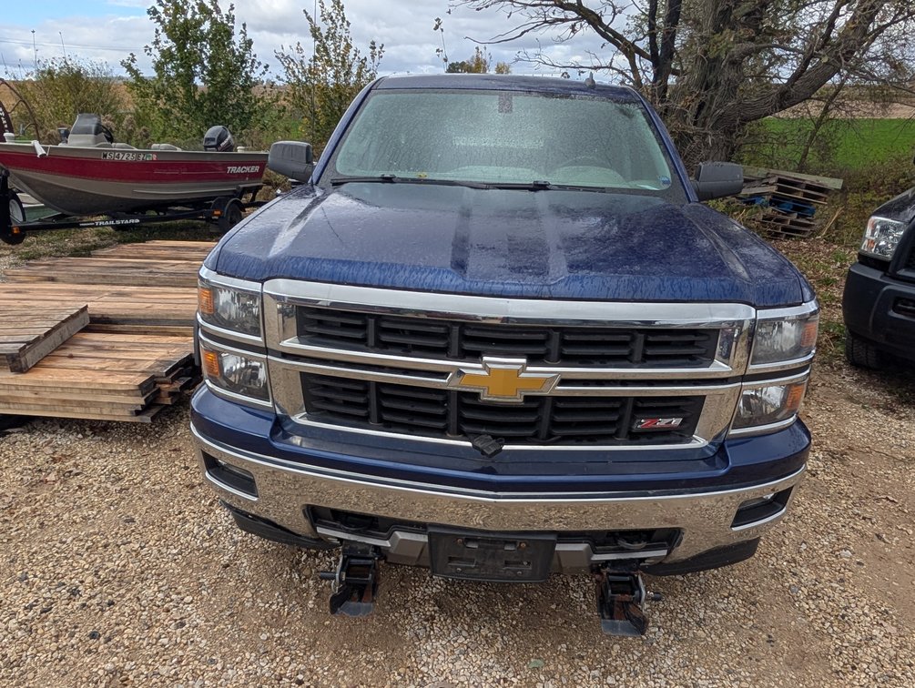 2014 Chevy Silverado Z71 (clean WI title)