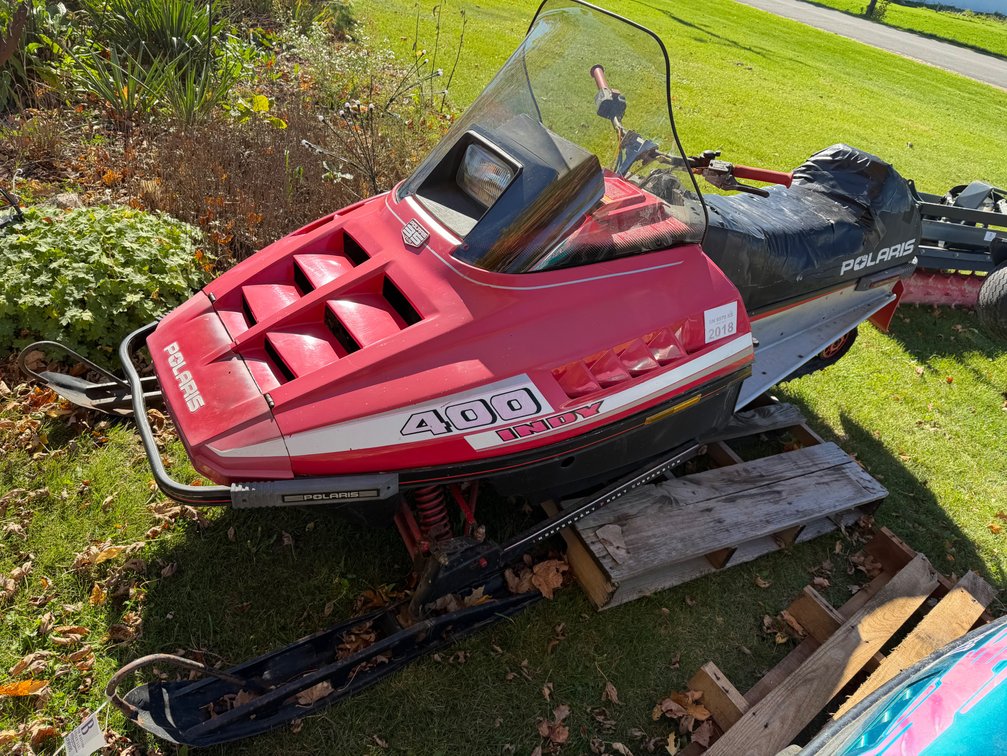 Polaris Indy 400 Snowmobile