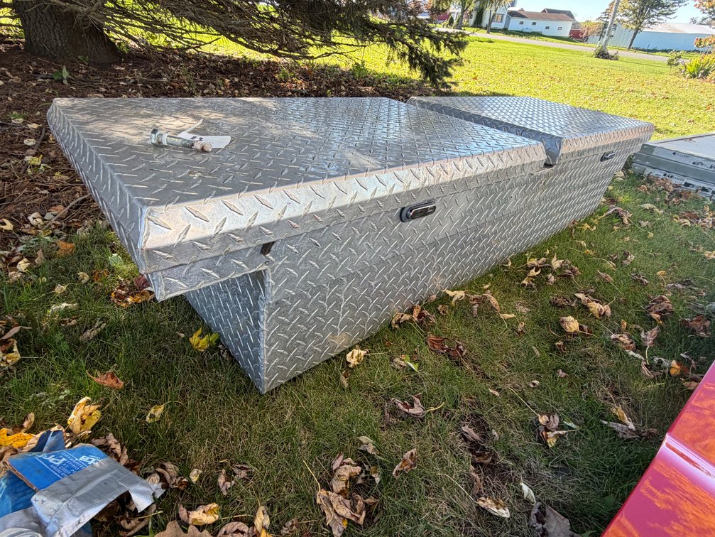 Delta Truck Tool Box