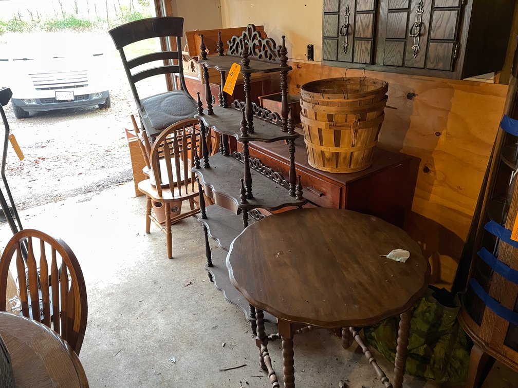Assortment of Furniture