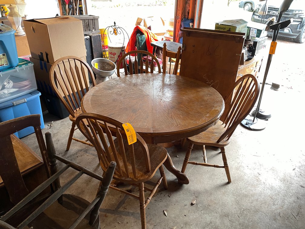 Circular Dining Table