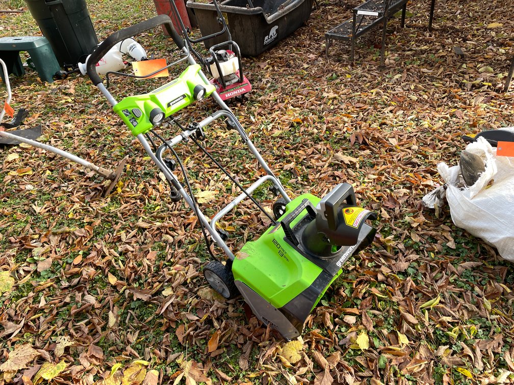 Green Works 16" Electric Snowblower