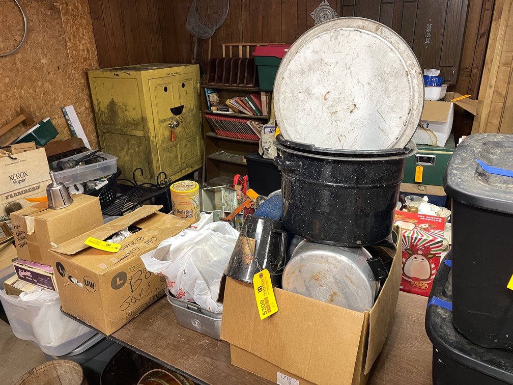 Assortment of Kitchenware