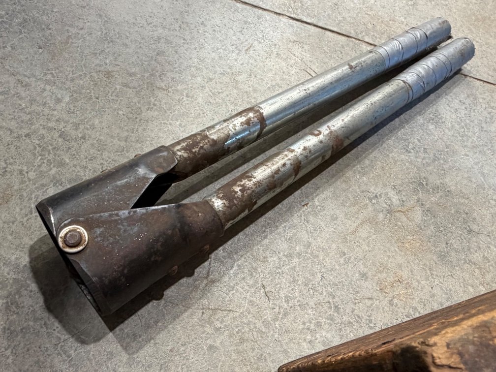 Electric Hand Cattle Dehorner