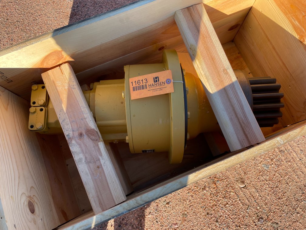 New CAT Swing Drive Motor for 539 Knuckleboom Logging Loader