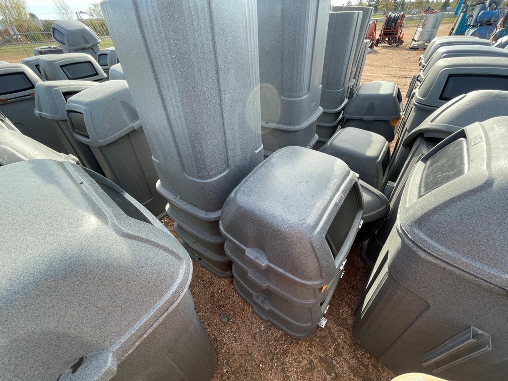 (4) Poly Garbage Cans