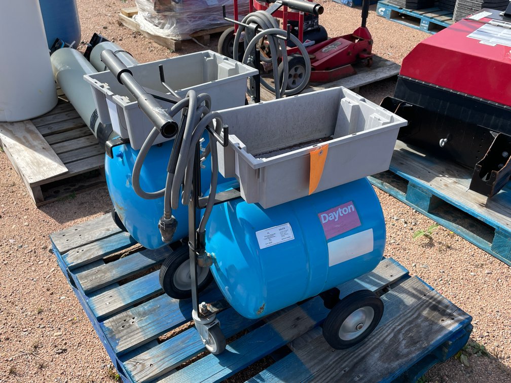 (2) Portable Water Pressure Tanks