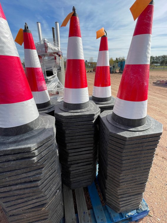 (25) Orange Traffic Cones
