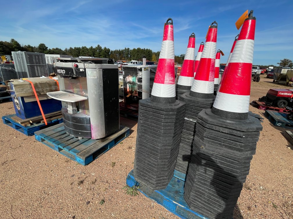 (25) Orange Traffic Cones