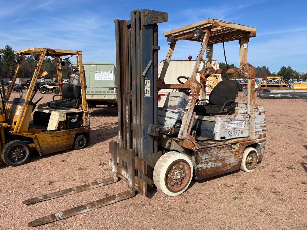 Nissan Gas Forklift