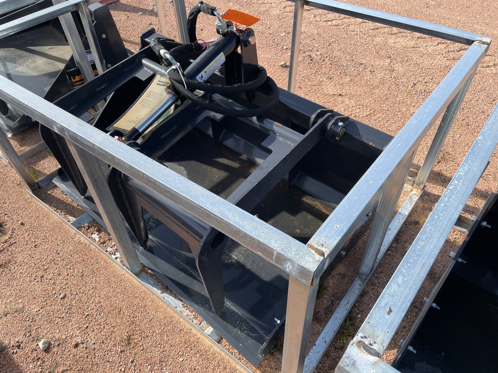 LandHonor 44" Mini Skid Steer Grapple Bucket Attachment