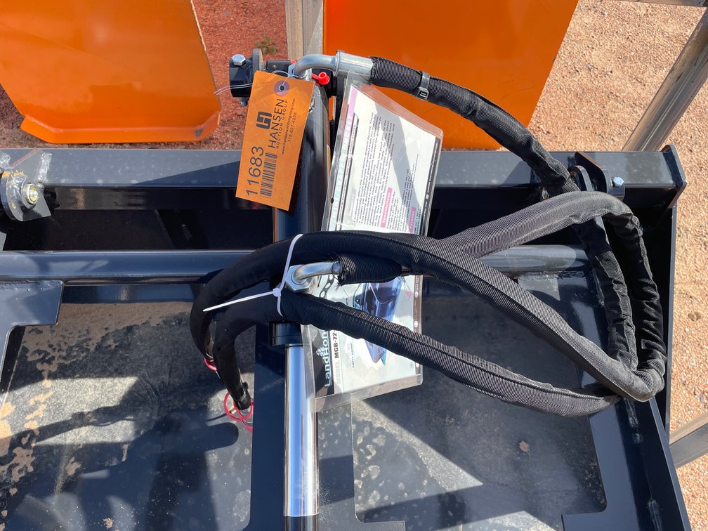 LandHonor Mini Skid Steer Grapple Bucket Attachment
