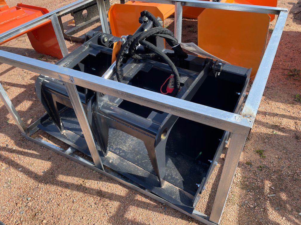 LandHonor Mini Skid Steer Grapple Bucket Attachment