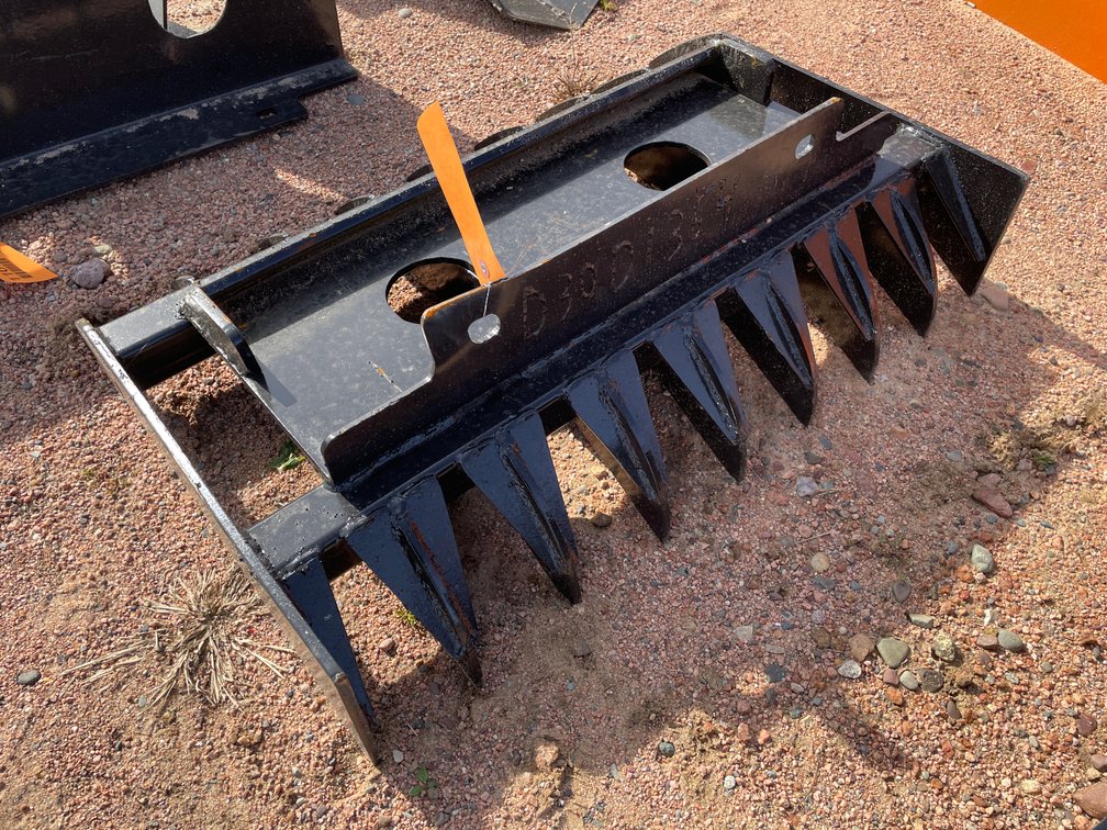 New KC Mini Universal Root Rake