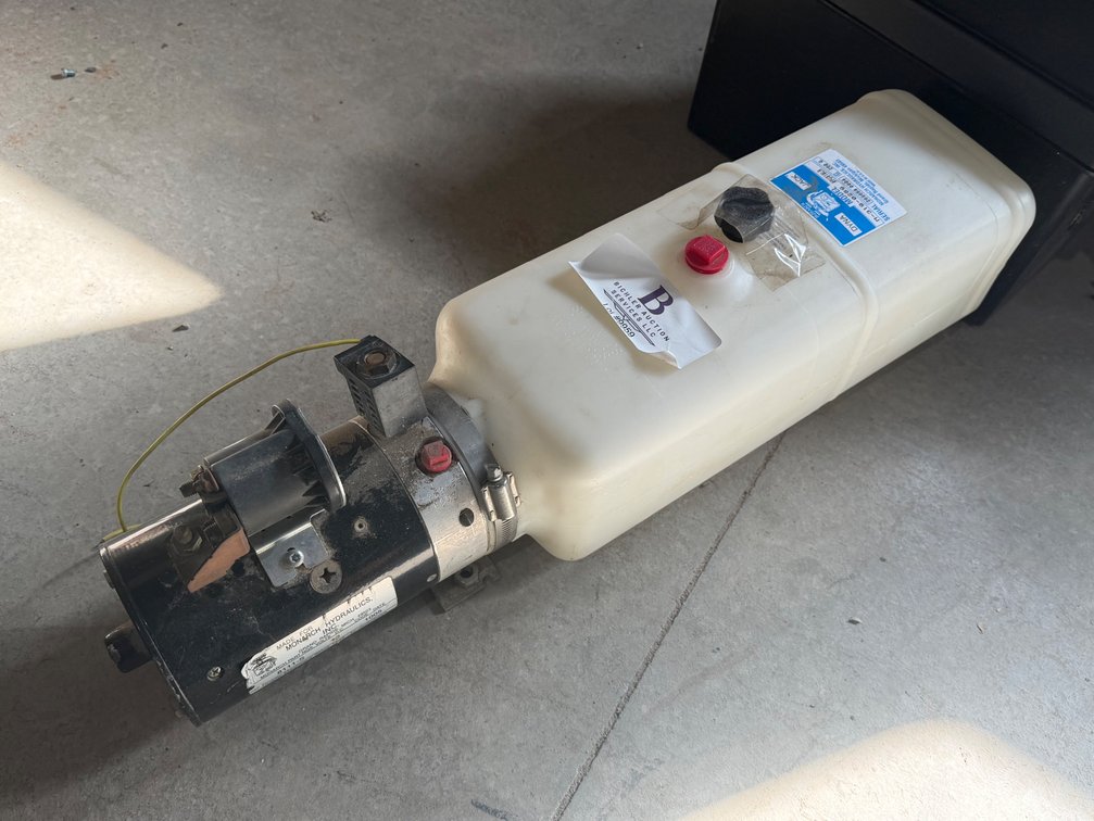 Monarch Hydraulics Inc Pump