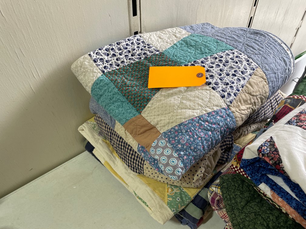 (4) Quilts