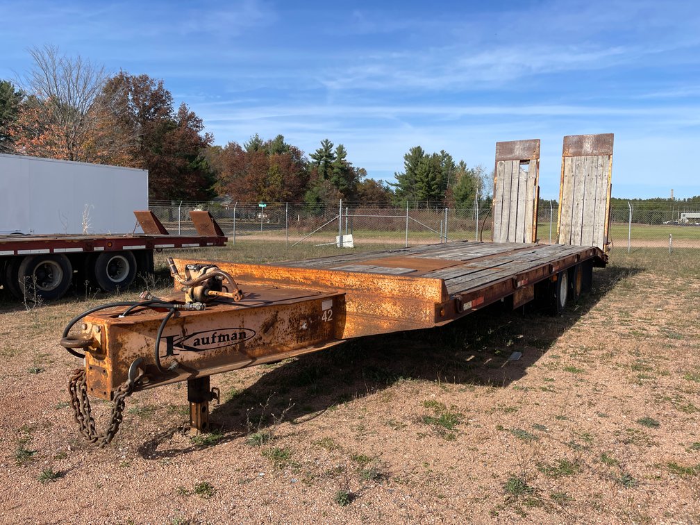 2005 Kaufman Heavy Haul Deckover Trailer (Has WI Title)