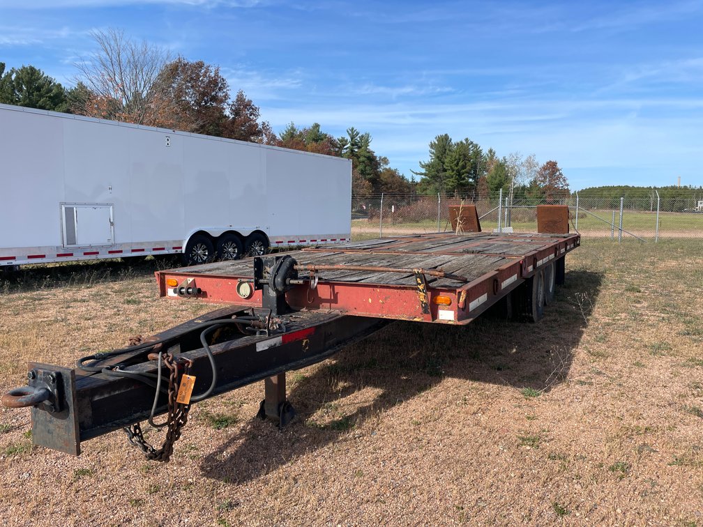 1968 Hyster Heavy Haul Deckover Trailer (Has WI Title)