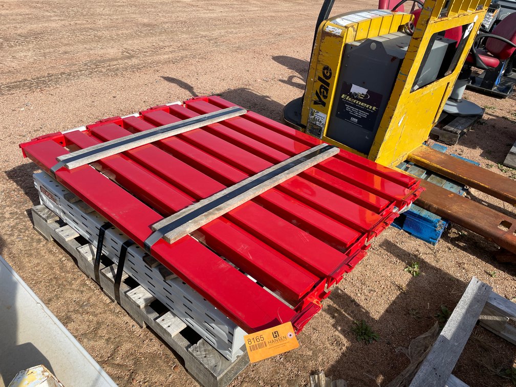 (4) Pallet Racking Uprights and (8) Crossmembers