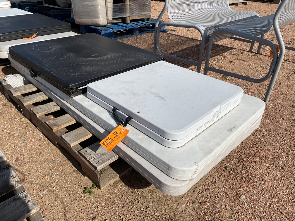 (4) Folding Tables