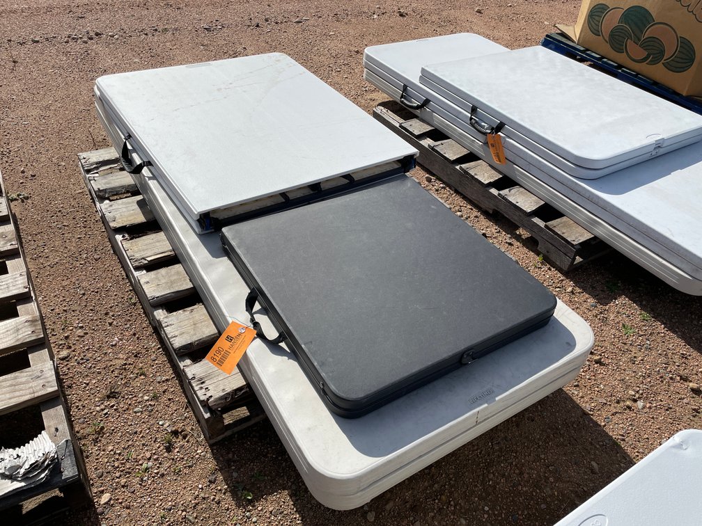 (4) Folding Tables