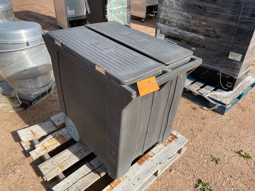 Howe Express Mobile Ice Systems Cooler