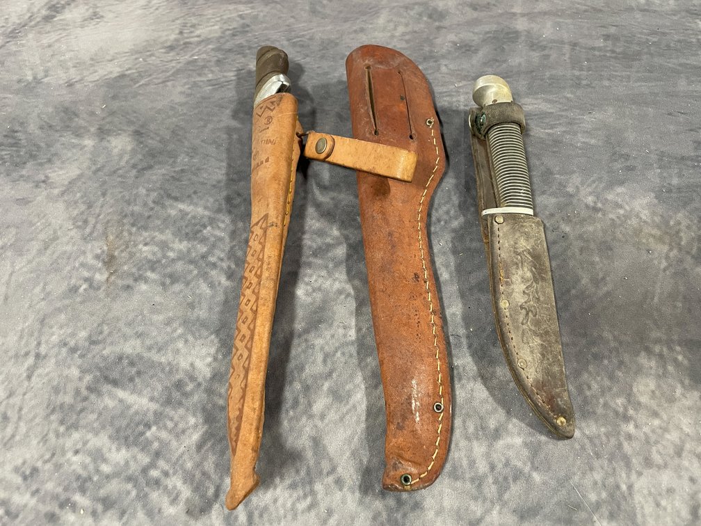 Vintage Fixed Blade Hunting Knives