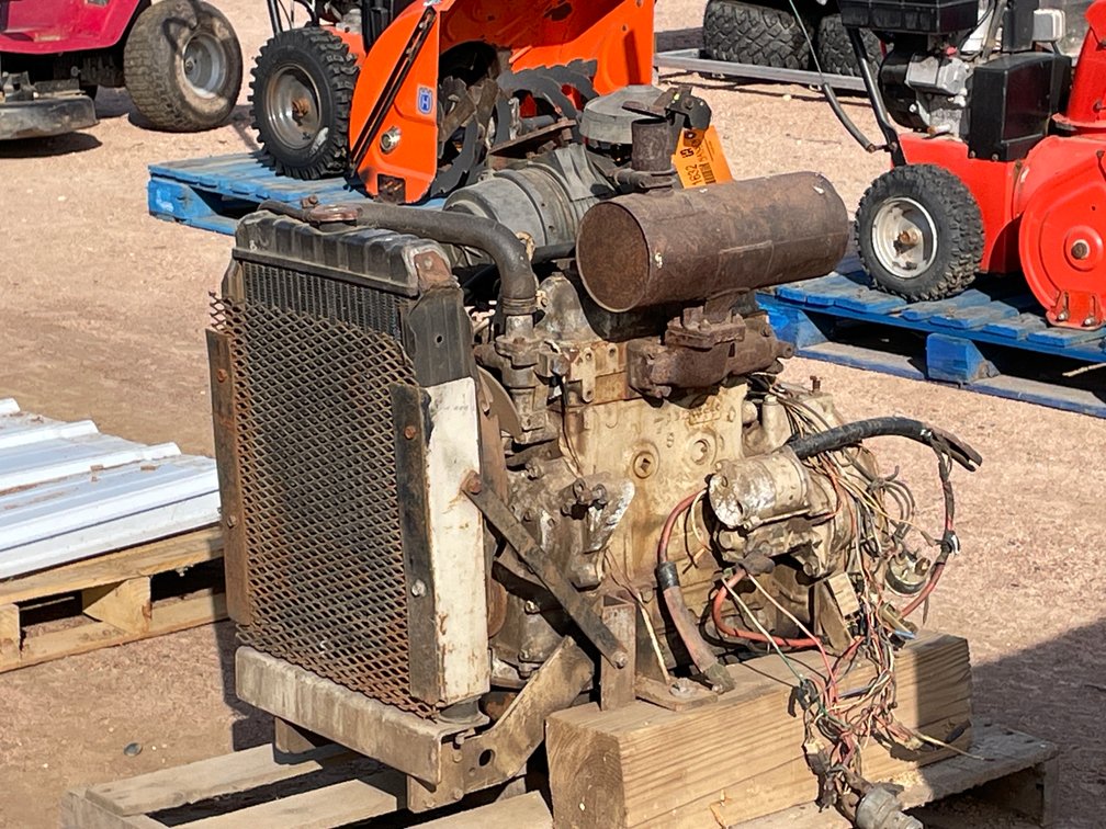 John Deere Series 220 Engine