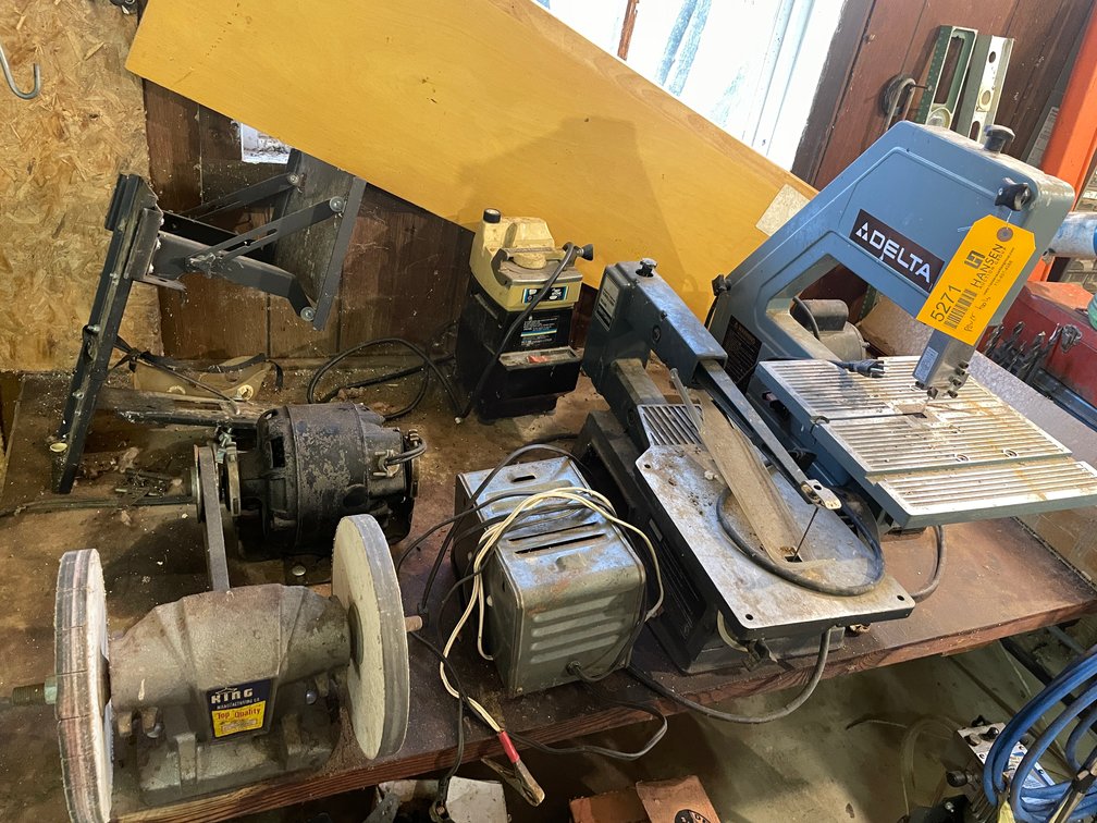 Assortment of Bench Top Power Tools