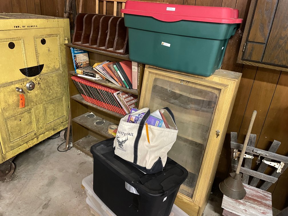 (4) Totes and (2) Shelves or Books
