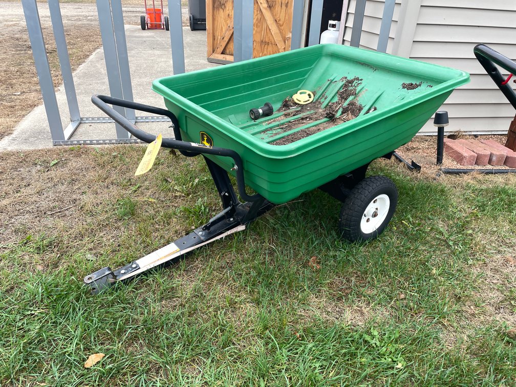 John Deere Yard Cart