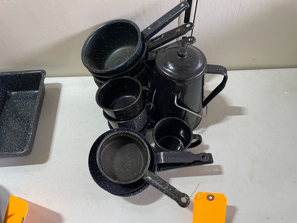 Set of Enamel Cookware