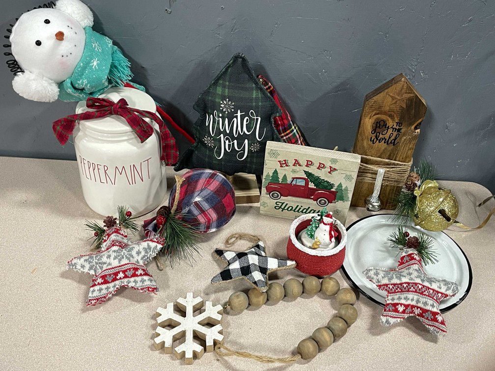 Christmas Decor (T4)