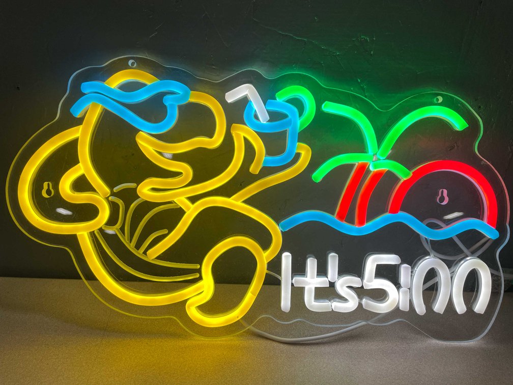 It's 5 O'Clock LED Neon Style Light (T5)