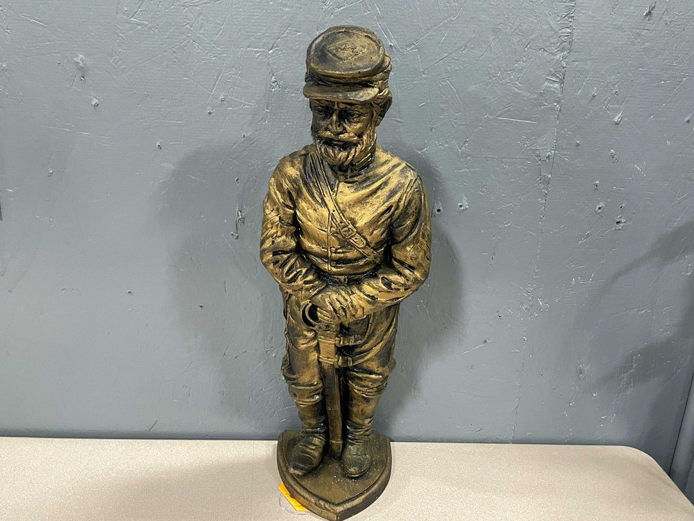 Vintage Civil War Union Soldier Blow Mold (T5)