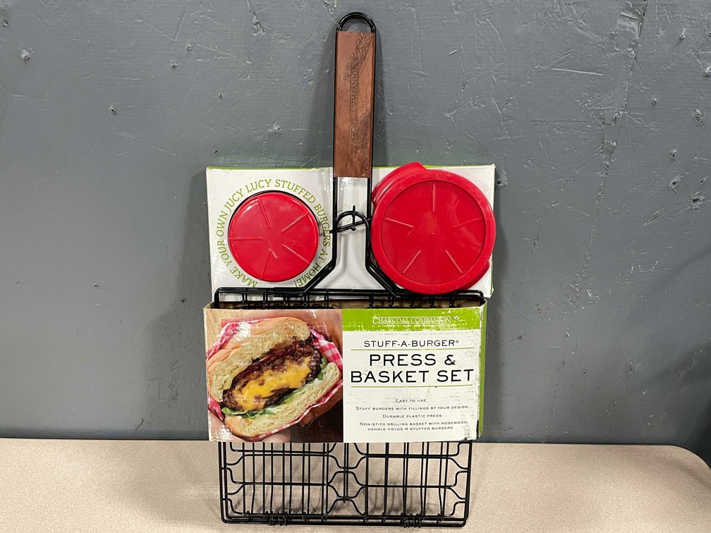 Charcoal Companion Stuff a Burger Press and Basket Set (T5)